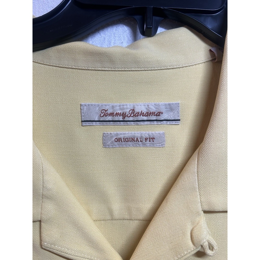 Tommy Bahama Men's Yellow Short Sleeve Button-Up Shirt, Size XXL, 100% Silk - Picture 3 of 5